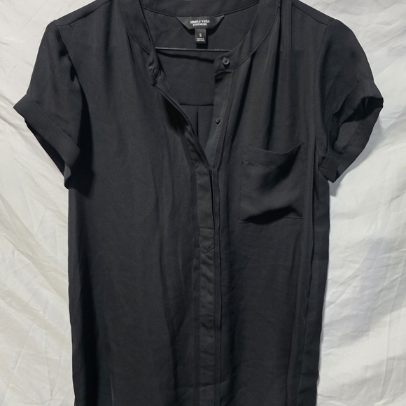 Black Short Sleeve Men's Shirt - Picture 1 of 4
